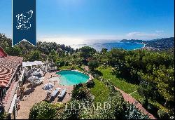 Charming dream home for sale in a high position above Liguria's Western Riviera