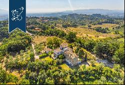 Stunning villa with English-style garden for sale in Perugia