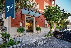 Prestigious hotel for sale directly overlooking the lake in the province of Brescia