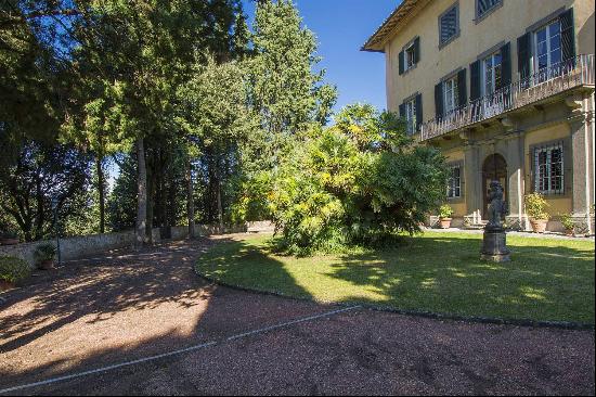 Charming Medicean Villa on the Tuscan hills