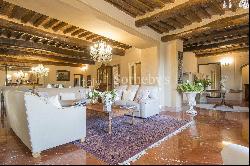 Romantic luxury Villa on the hills of Lucca