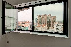 3 Bedroom Top Floor Apartment, Avenidas Novas, Lisboa