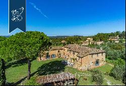 Stunning farmstead with pool for sale near Siena