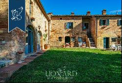 Stunning farmstead with pool for sale near Siena