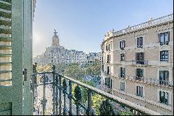 Flat with luxury finishes in the heart of Paseo de Gracia