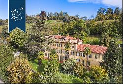 Prestigious period estate surrounded by a big leafy park on the outskirts of Turin