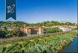 Luxury apartment with private garden for sale in Florence