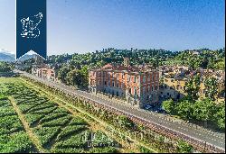 Luxury apartment with private garden for sale in Florence