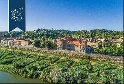 Luxury apartment with private garden for sale in Florence