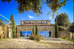 Marvelous newly restored farmhouse close to Montalcino