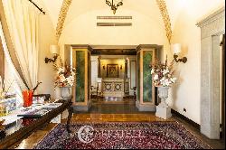 Ref. 8053 Historic villa with luxury Relais in San Gimignano