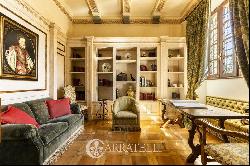 Ref. 8053 Historic villa with luxury Relais in San Gimignano