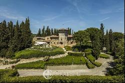 Ref. 8053 Historic villa with luxury Relais in San Gimignano