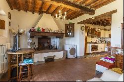 Ref. 6814 Beautiful farmhouse with dependance and swimming pool in Chianti