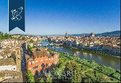 Luxurious apartment for sale in Palazzo Serristori