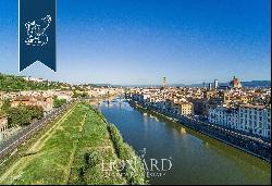 Apartment building for sale by Florence's river Arno