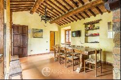 Ref. 6497 Panoramic and exclusive farmhouse with land in Pienza