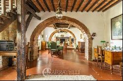 Ref. 6497 Panoramic and exclusive farmhouse with land in Pienza