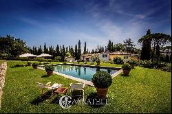 Ref. 6374 | Prestigious historic villa with swimming pool in Florence 