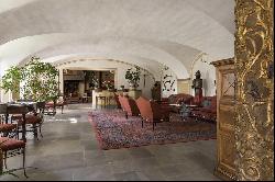 Ref. 1868  Prestigious historic villa in Florence 