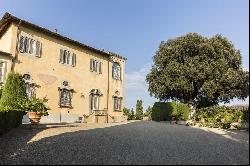 Ref. 1868  Prestigious historic villa in Florence 