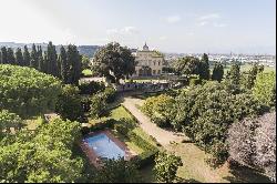 Ref. 1868  Prestigious historic villa in Florence 