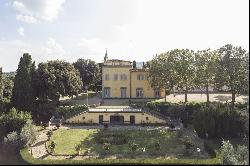 Ref. 1868  Prestigious historic villa in Florence 