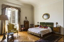 Ref. 1868  Prestigious historic villa in Florence 