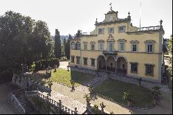 Ref. 1868  Prestigious historic villa in Florence 