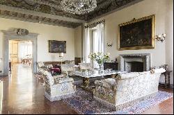 Ref. 1868  Prestigious historic villa in Florence 