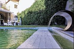 Ref. 3829 Marvelous apartment with garden in pool in the center of Florence