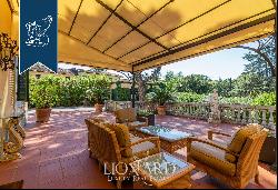 Prestigious villa with a tower for sale in Lucca