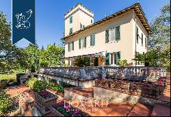 Prestigious villa with a tower for sale in Lucca