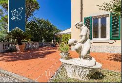 Prestigious villa with a tower for sale in Lucca