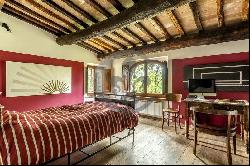 Ref. 6078 Beautiful farmhouse for sale in Montepulciano