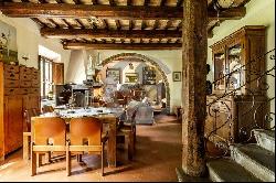 Ref. 6078 Beautiful farmhouse for sale in Montepulciano