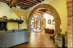 Ref. 6078 Beautiful farmhouse for sale in Montepulciano