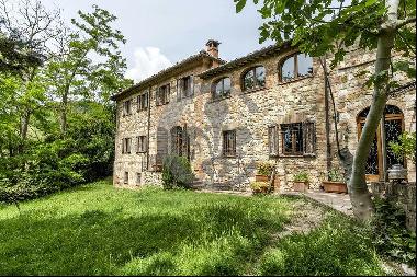 Ref. 6078 Beautiful farmhouse for sale in Montepulciano