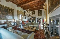 Majestic historical villa in the heart of Tuscany