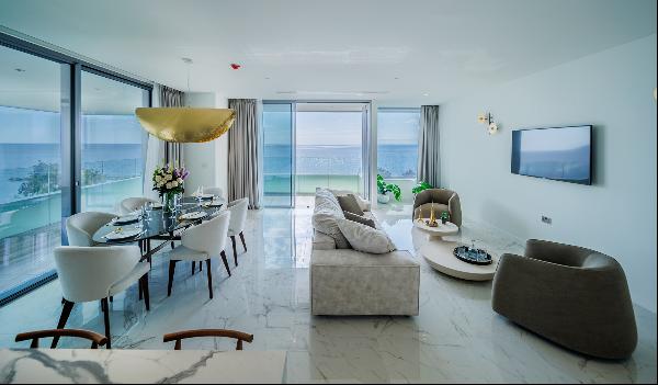 Stunning Three Bedroom Apartment on the Mediterranean Seafront