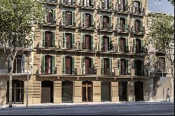 Elegant and bright brand new apartment on the Right side of Eixample