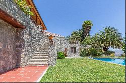 Great Chilean style house with exceptional surroundings and views