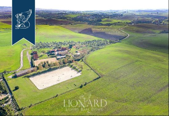 Charming estate with horse stables for sale in Rome