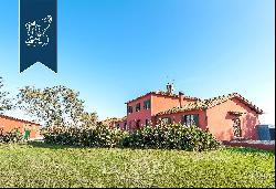 Charming estate with horse stables for sale in Rome