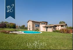 Luxury villa with swimming pool near Reggio Emilia