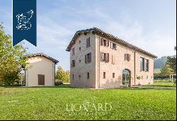 Luxury villa with swimming pool near Reggio Emilia