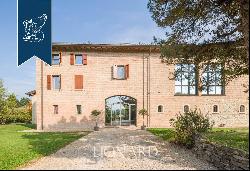 Luxury villa with swimming pool near Reggio Emilia