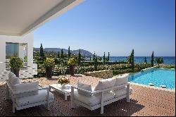 Gorgeous Seafront Villa to Fall in Love With