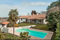 BASSUSSARRY, BRIGHT 254 M² HOUSE WITH POOL