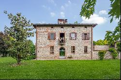 Ancient charming property on the hills of Piacenza